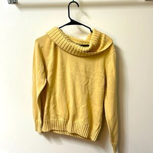 Yellow loose turtleneck